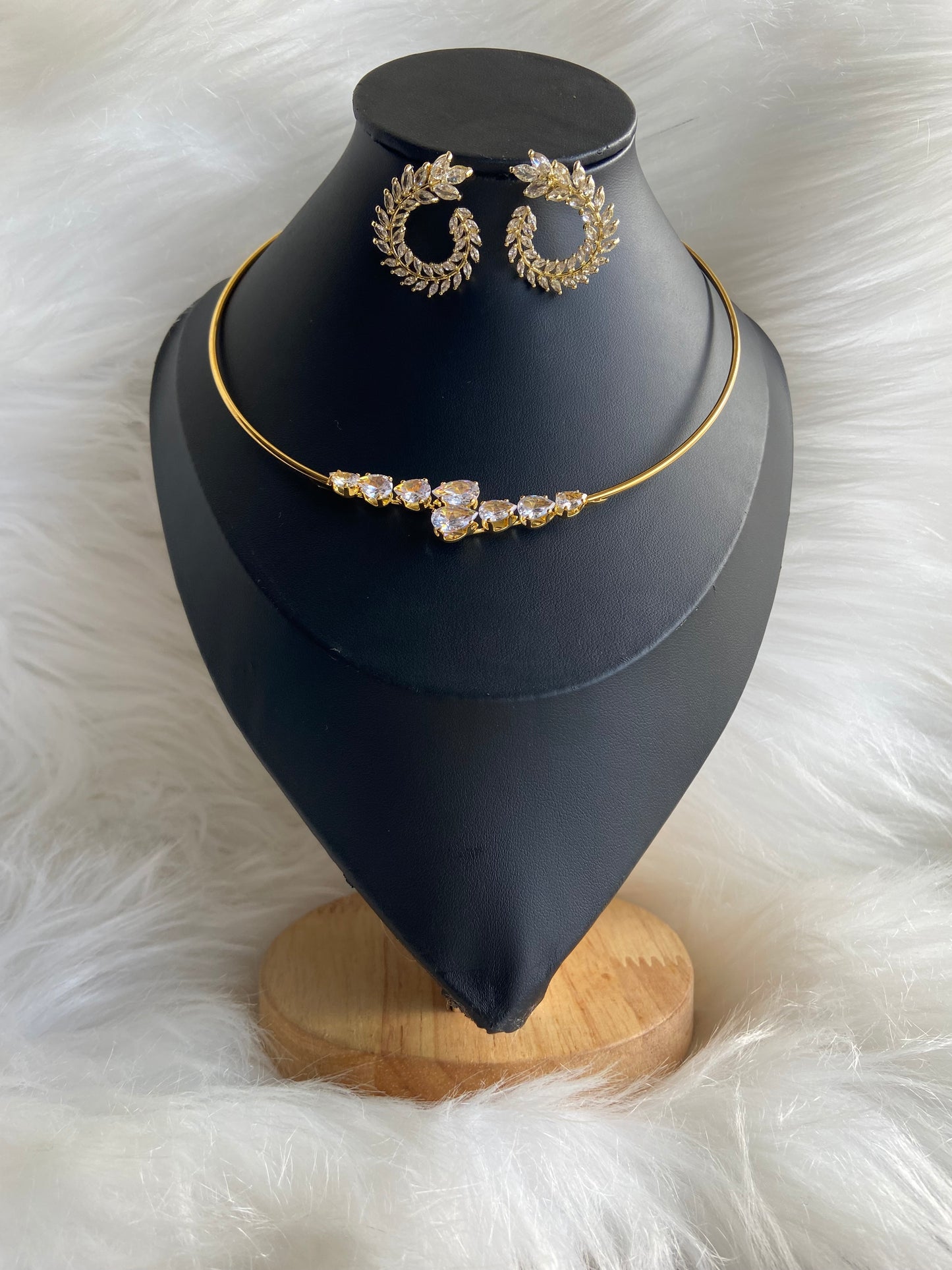 Ensemble ras de cou