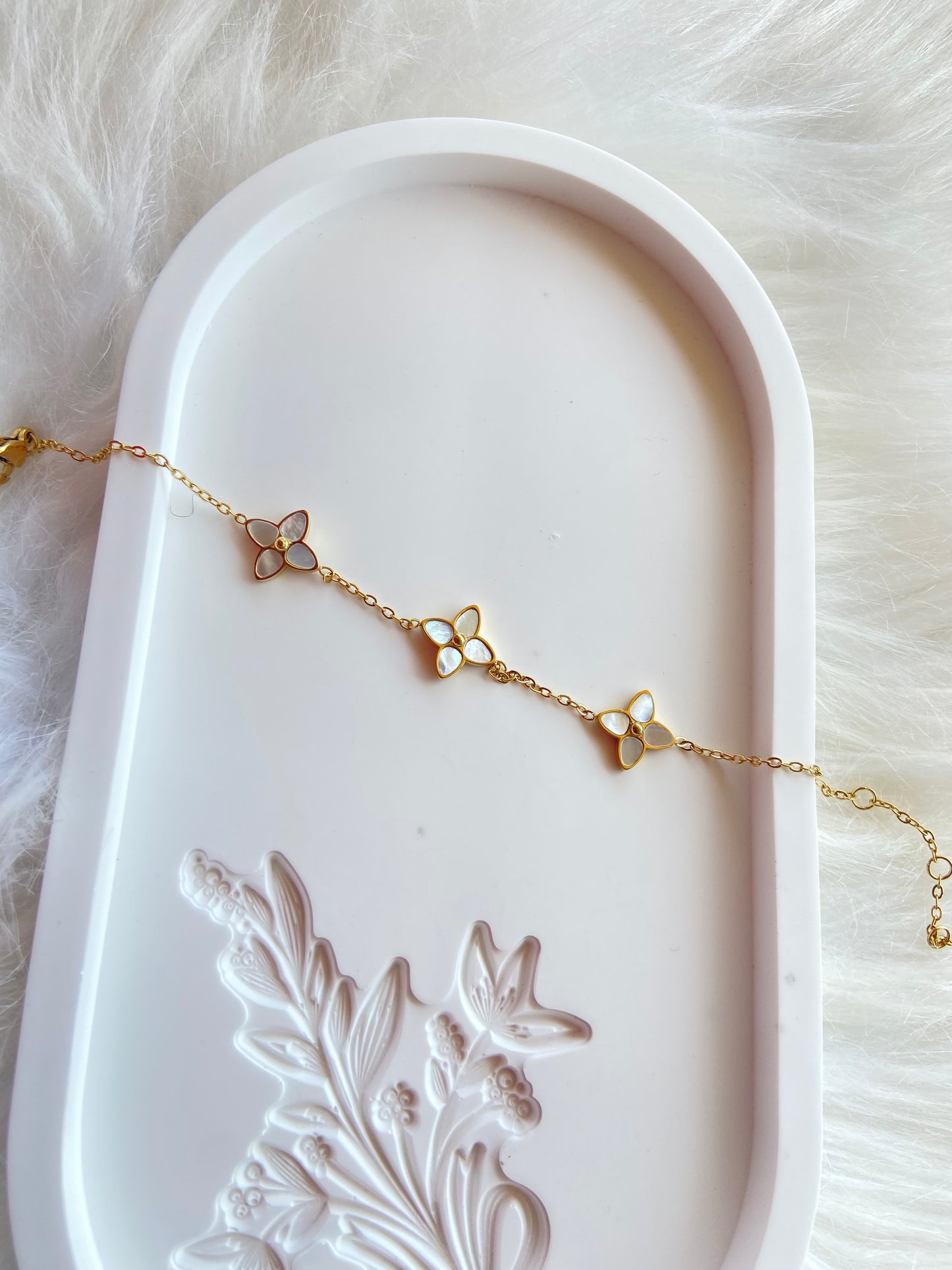 Bracelet flower