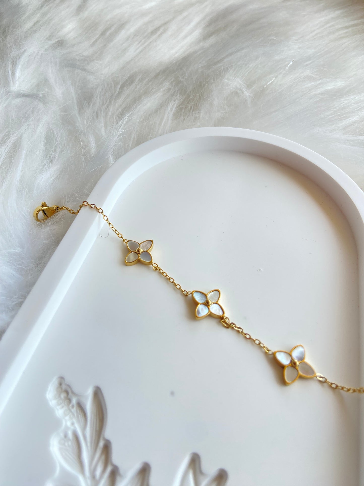 Bracelet flower