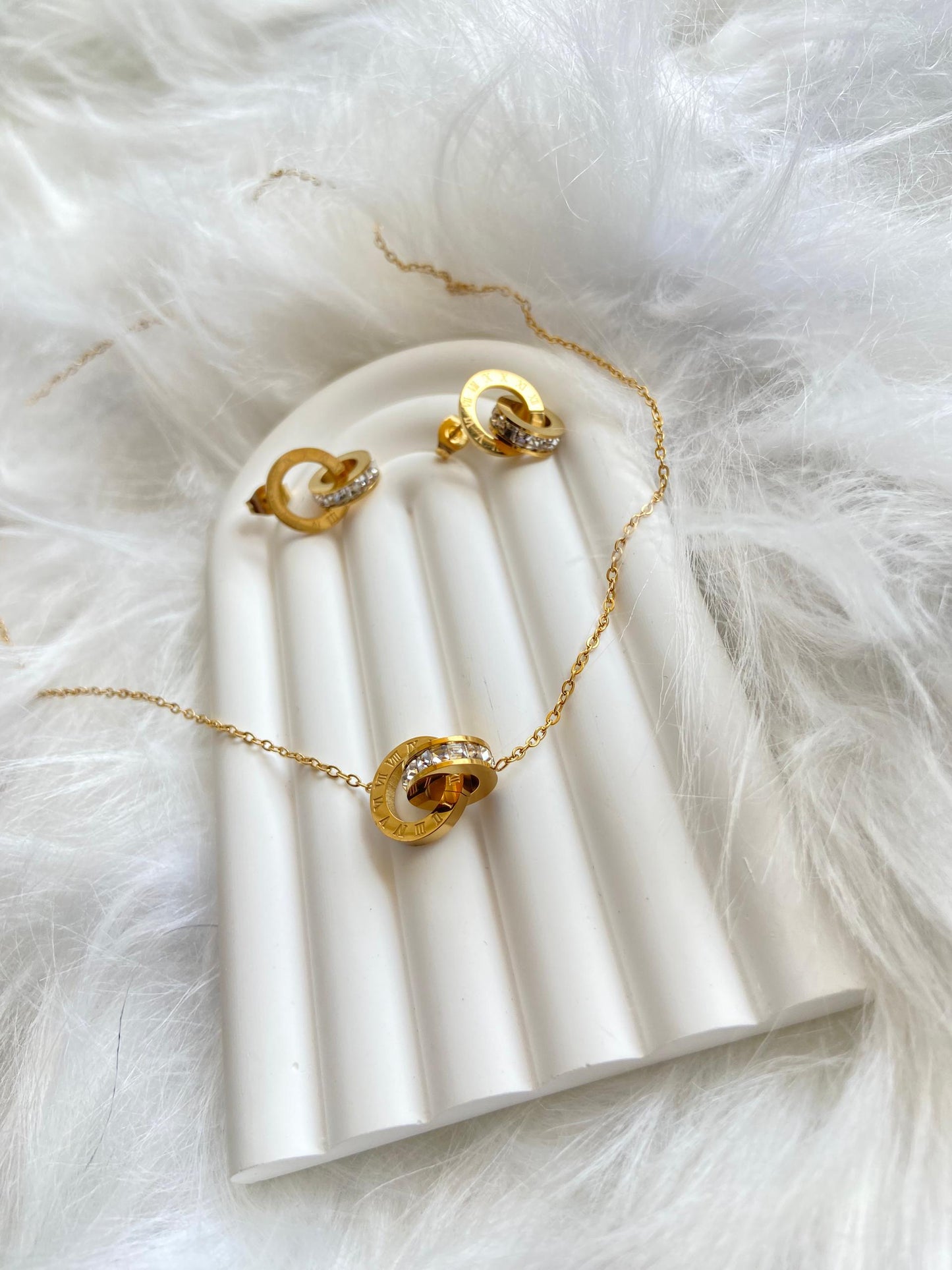 Collier a strass chiffres romains